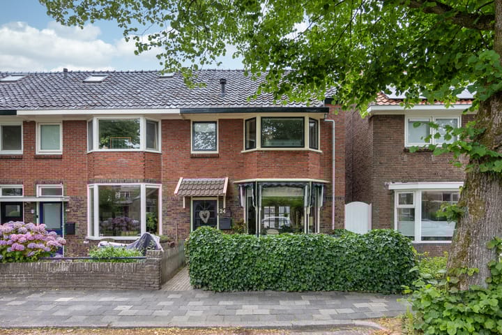 Vincent van Goghstraat 24 in Leeuwarden Foto