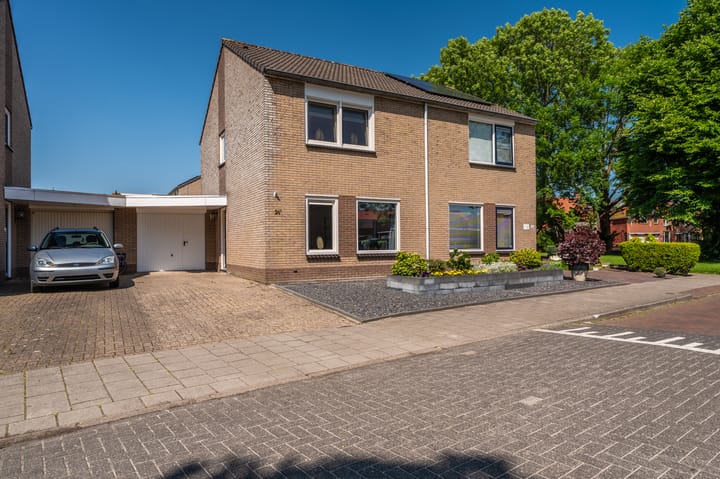 Violenstraat 24b in Sappemeer photo