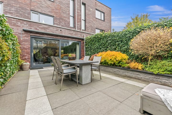 Vitruviusstraat 135 en Leiden foto