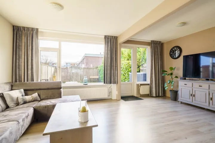 Vlaardingenstraat 48 Almere thumbnail 12