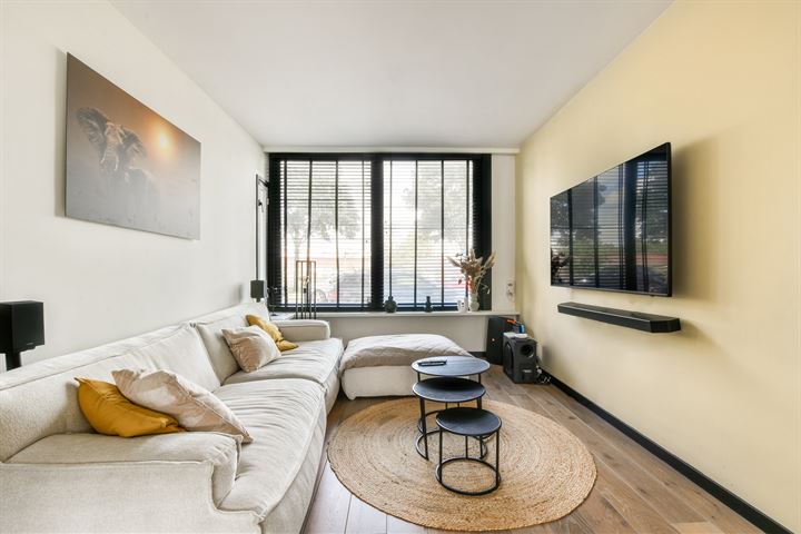 Vlaardingerdijk 161 in Schiedam photo