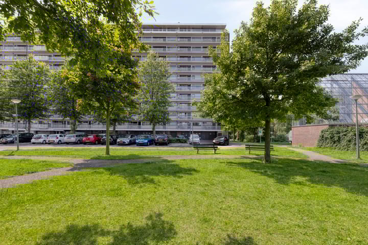 Vlaardingerdijk 498 in Schiedam Foto