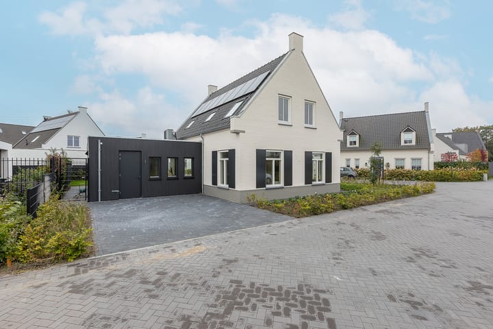 Vleutendonk 12 in Helmond Foto