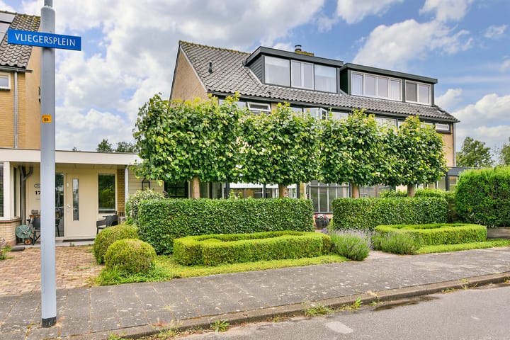 Vliegersplein 15 in Vijfhuizen Foto