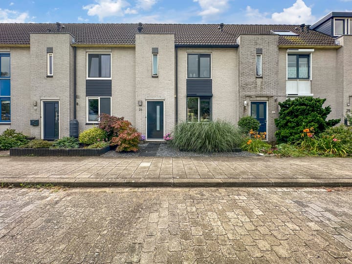 Vlielandlaan 21 en Duiven foto