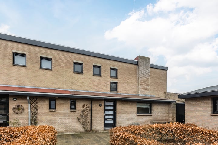 Vlierlaan 102 in Oosterhout Foto