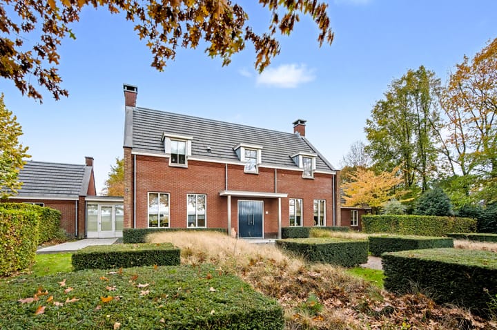 Vluchtoordweg 6 en Uden foto