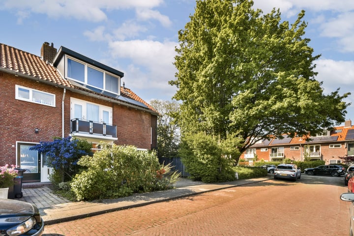 Vogelkerslaan 1 in Amstelveen foto