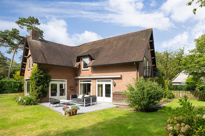 Vogelkerslaan 2 in Vught Foto