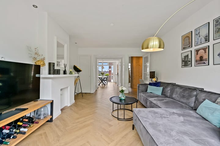 Volendamlaan 26 en 's-Gravenhage foto