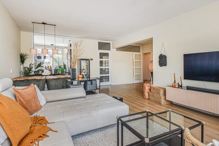 Volendamlaan 766 in 's-Gravenhage foto