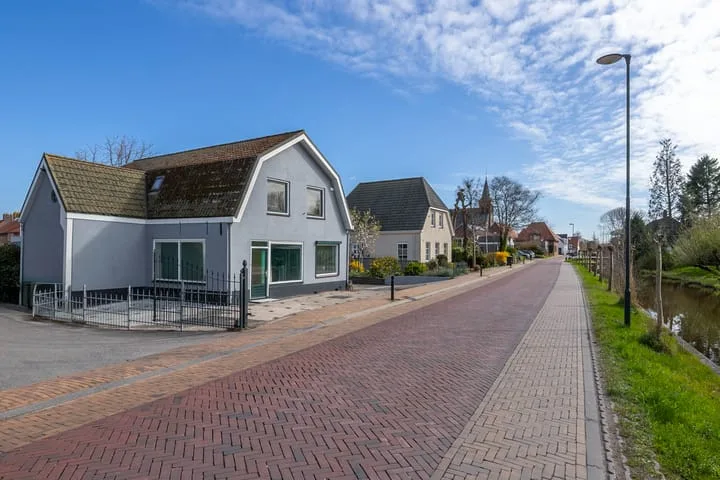 Voordijk 4 dans Schelluinen