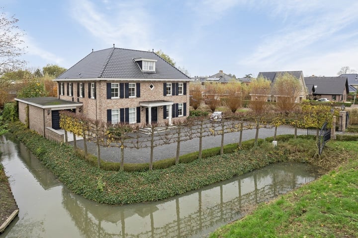 Voordijk 483 in Barendrecht