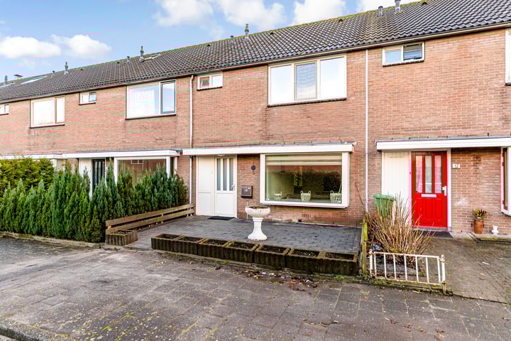 Vooronder 14 dans Huizen photo