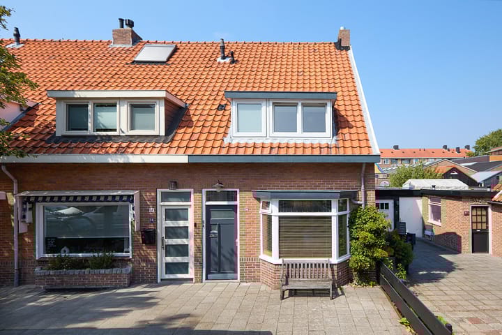 Voorplaats 12 in Santpoort-Noord Foto