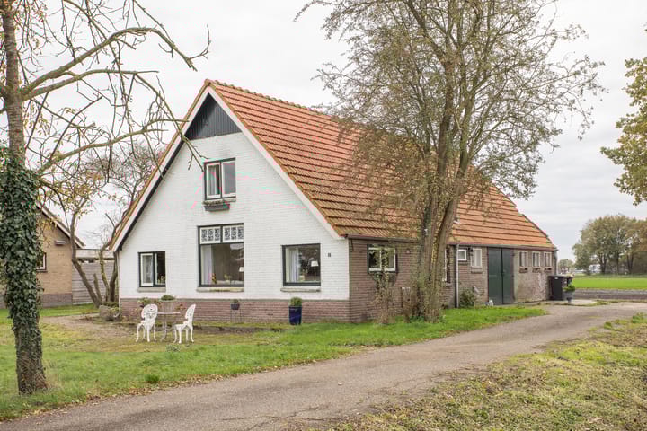 Vosmaatweg 2 in Vriezenveen photo