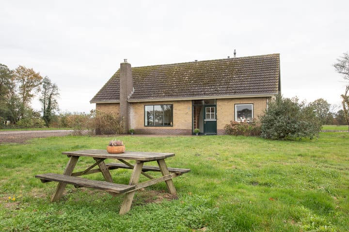 Vosmaatweg 2a in Vriezenveen photo