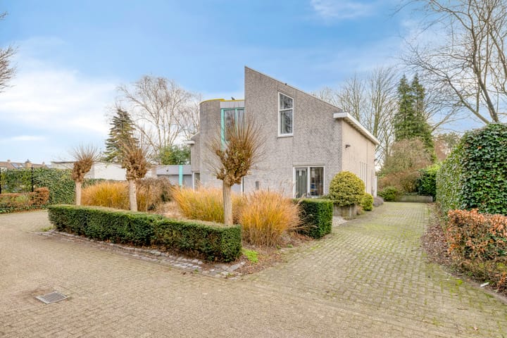 Photo of property Vossenberg 23, Prinsenbeek