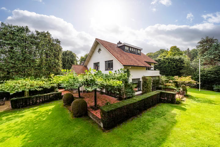 Vredelaan 23 in Laren foto