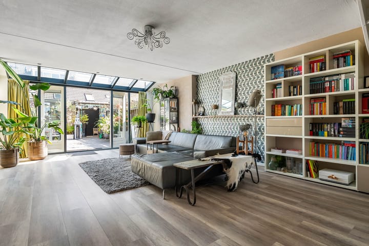 Vromaadweg 57 in Velserbroek Foto