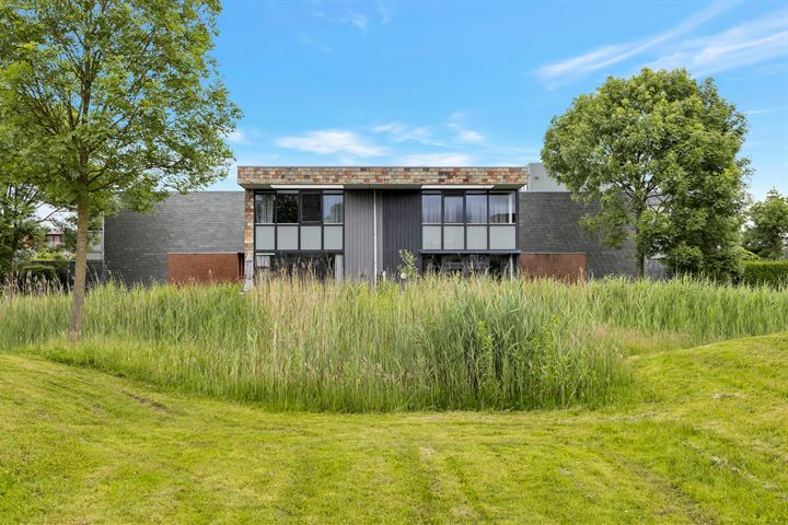 Vuurboetsduin 28 in Hoofddorp photo