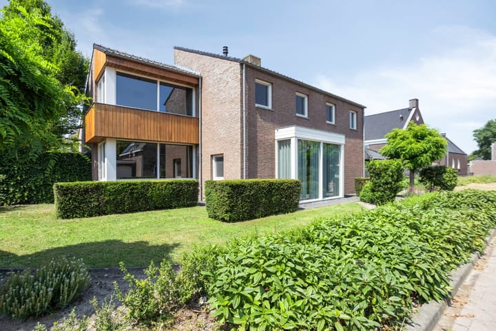 Vuurdoornstraat 2 in Someren Foto