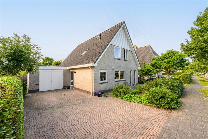 W.G. van de Hulststraat 9 in Almere photo