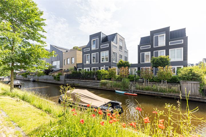 Waadse Poldergracht 32 in Muiden photo