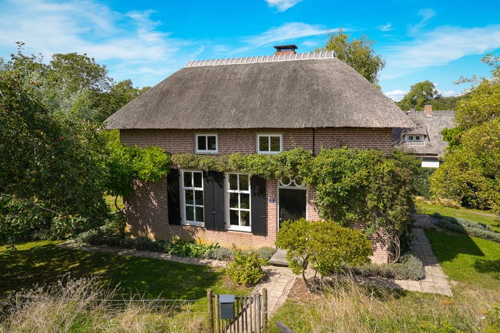 Waalbandijk 21 in Neerijnen Foto