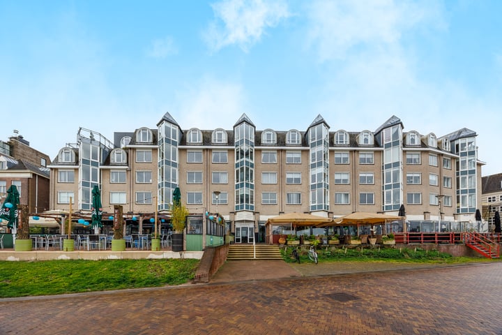 Waalkade 42 in Nijmegen Foto