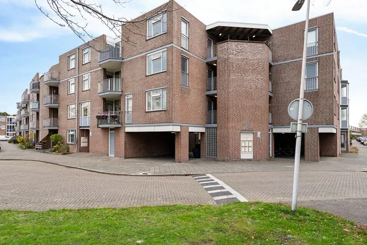 Wagenmaker 127 in Alphen aan den Rijn
