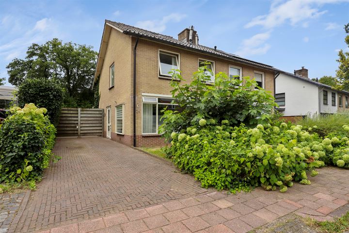 Waldeck Pyrmontlaan 24 in Doorwerth photo