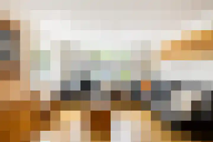 Warder 129 Warder thumbnail 12