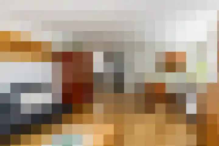 Warder 129 Warder thumbnail 13