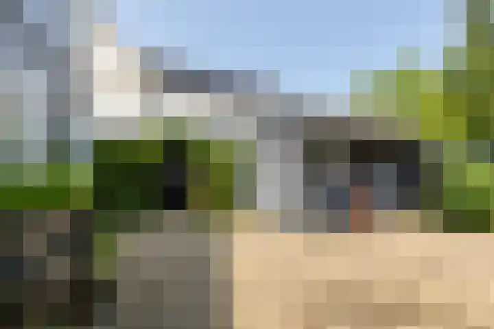 Warder 129 Warder thumbnail 38