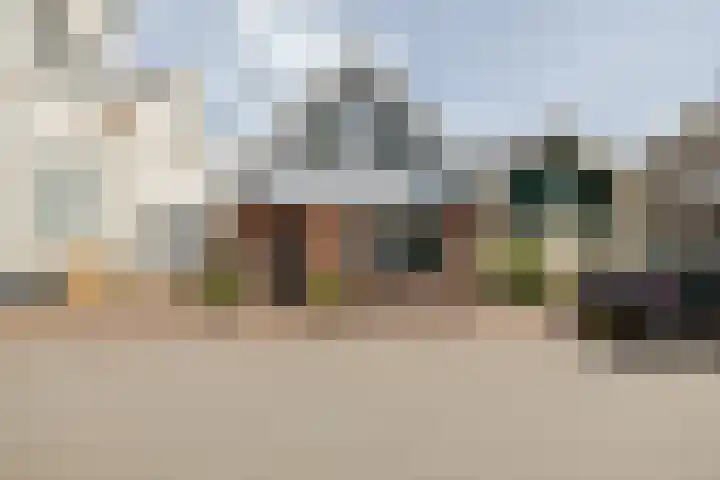 Warder 129 Warder thumbnail 52