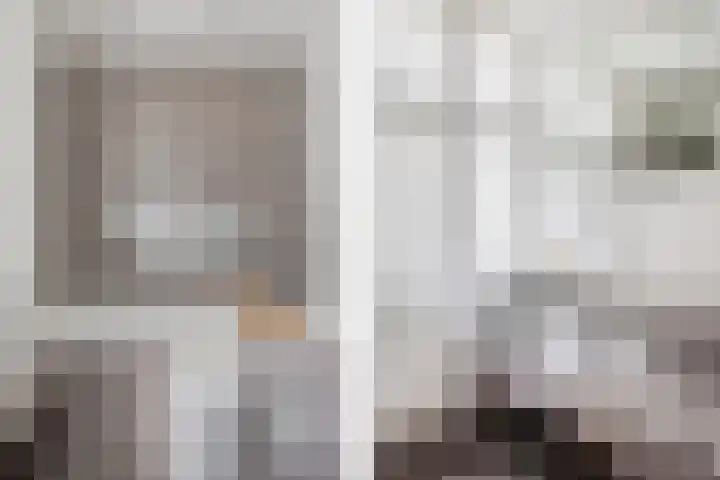 Warder 13 Warder thumbnail 13