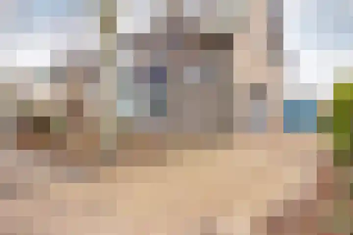 Warder 169 Warder thumbnail 6