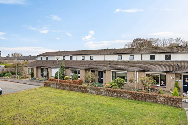 Warmeerweg 143 in Emmen foto