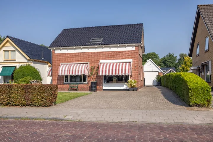 Warmoltsstrjitte 83 in Harkema