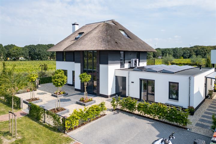 Waterhoenlaan 18 en Almere foto