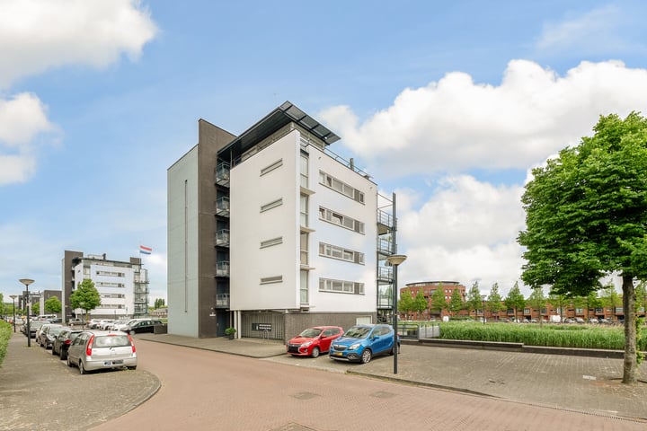 Waterlandsingel 84 in 's-Gravenhage foto