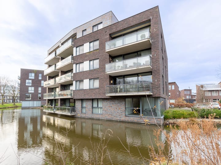 Photo of property Waterlelie 146, Roelofarendsveen