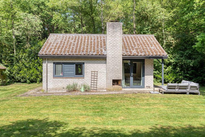 Waterveensweg 6 in Oosterhesselen Foto