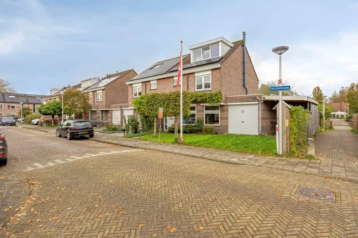 Weegbreelaan 11 in Zoeterwoude