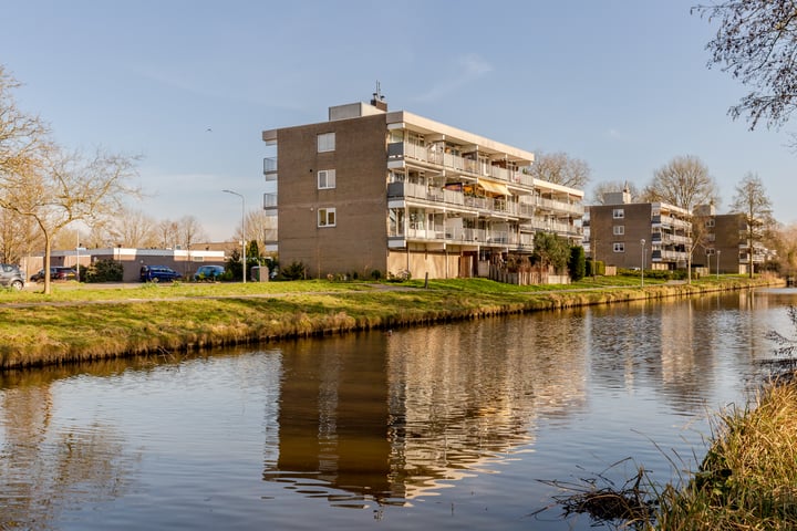 Weegbreestraat 130 en Nieuw-Vennep foto