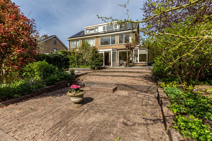 Weegbreestraat 26 en Nieuw-Vennep foto