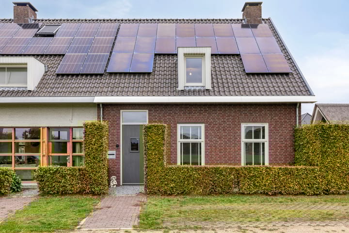 Welpenheuvel 11 in De Mortel Foto