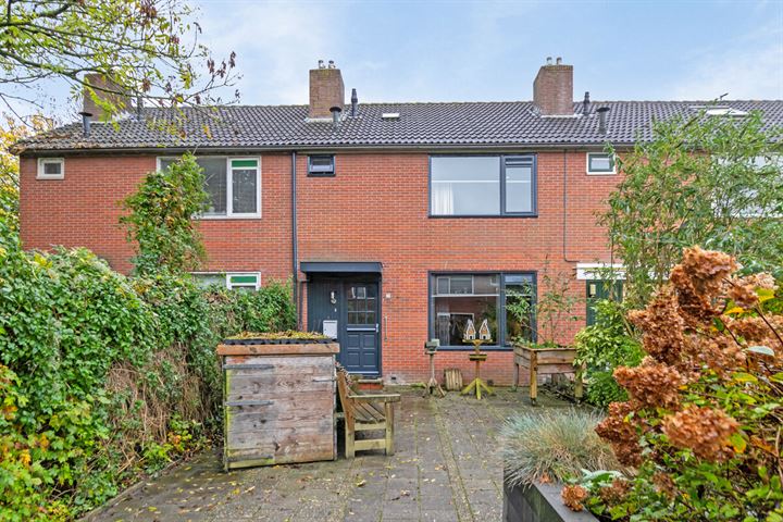 Photo of property Wessel Gansfortstraat 72, Aduard