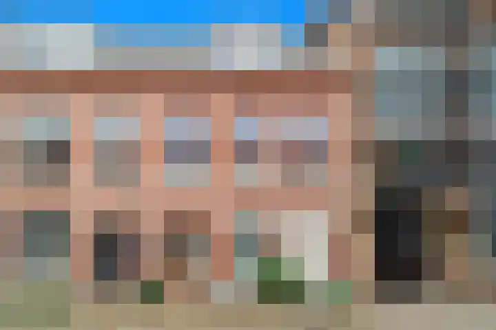 Westduinweg 155 in Den Haag